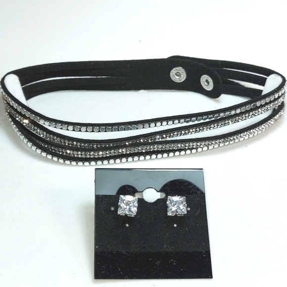 3 for $25- Velvet  & Diamante Choker & NWT Cubic Zirconia Stud Earrings - Picture 1 of 8